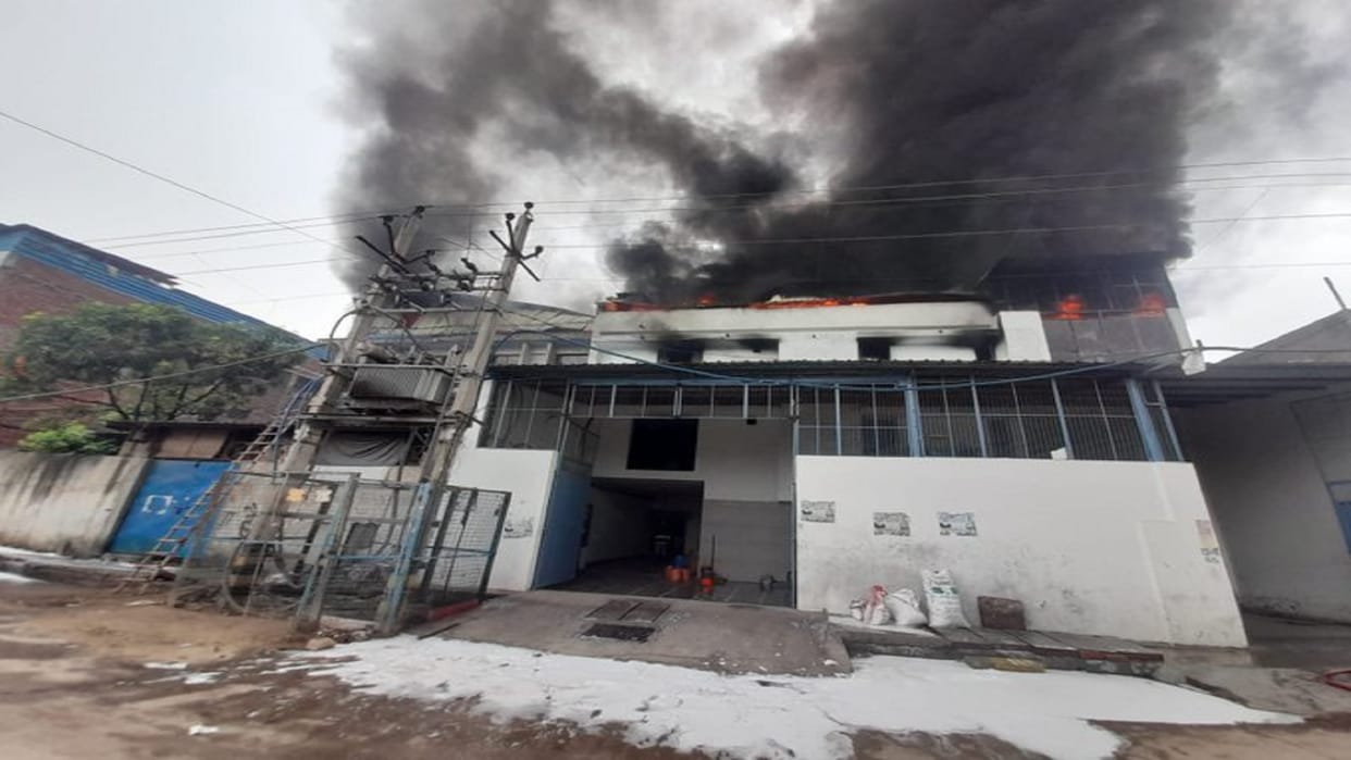 Fire breaks out in a factory building located in the Lawrence Road area of Delhi