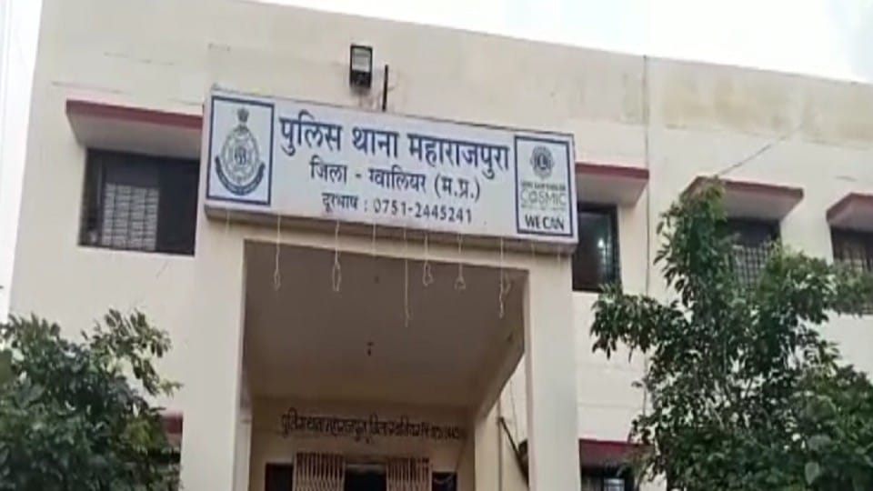 Gwalior: Poisoned daughter and wife, He also committed suicide by hanging his son
