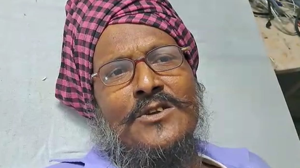 miscreants cut the hair of a former Sikh granthi going on a bike in Alwar