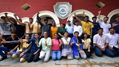 CBSE Results: Swasti tops class 10th, Supriya tops 12th in Prayagraj