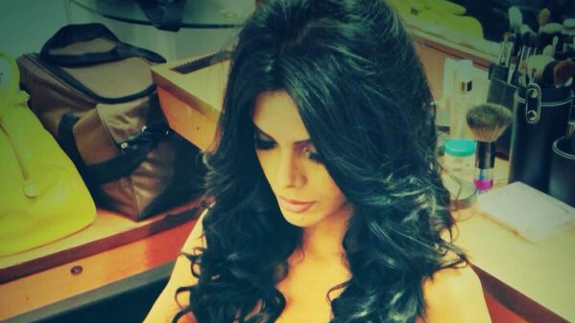 not ranveer singh but pooja bedi aamir khan and others also went without wearing clothes in front of camera