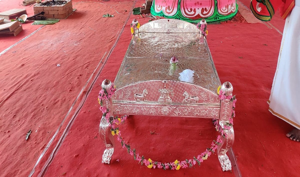 Kashi Vishwanath Dham Baba Vishwanath will rest night on 25 kg silver bed devotee donated