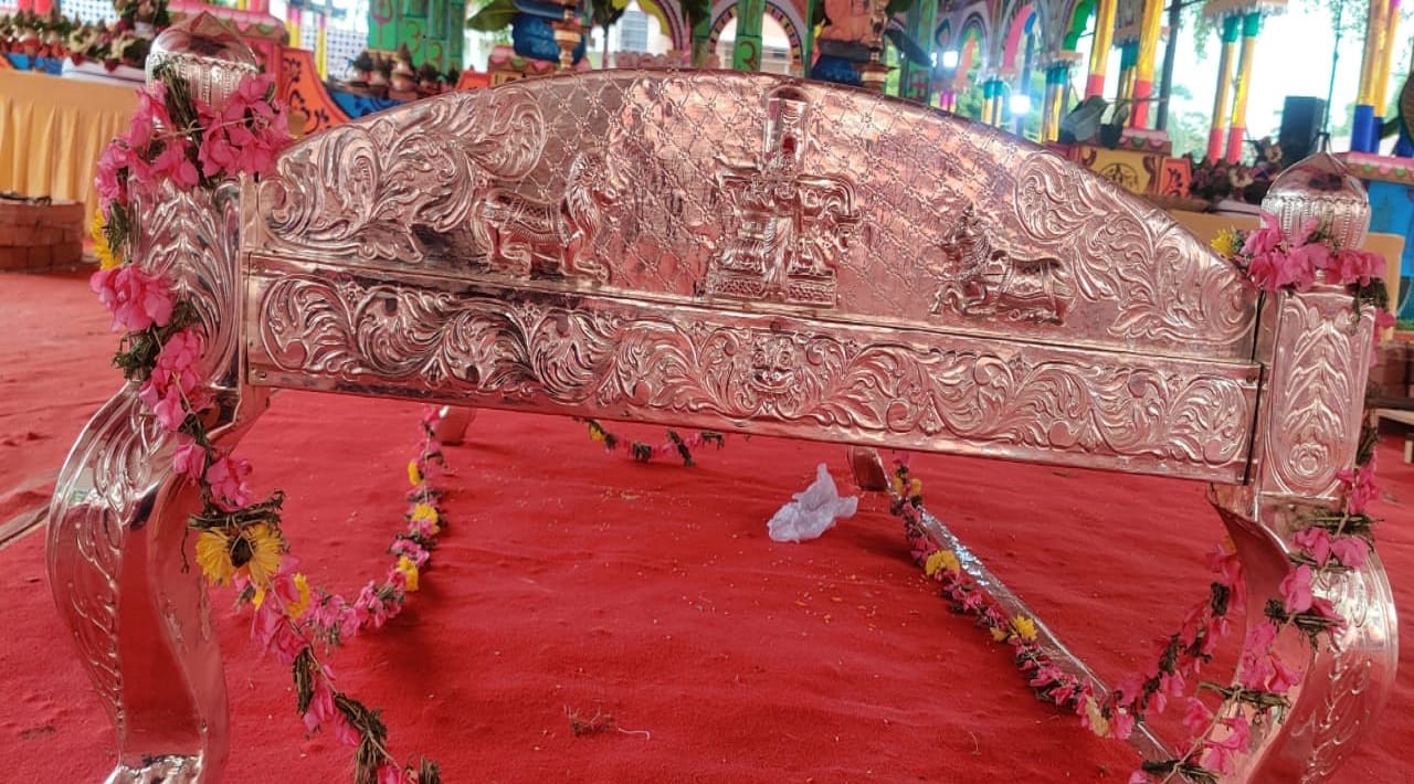Kashi Vishwanath Dham Baba Vishwanath will rest night on 25 kg silver bed devotee donated