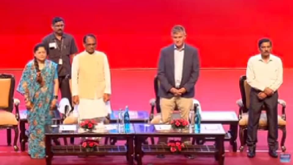 Youth MahaPanchayat: Shivraj said – youth will get 50 lakh loan to start business, we will take guarantee