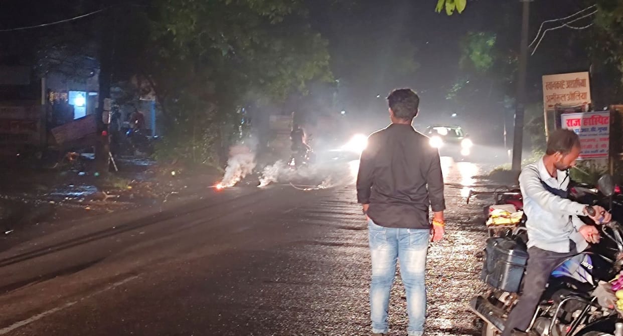 High tension wire fell on the road, major accident averted