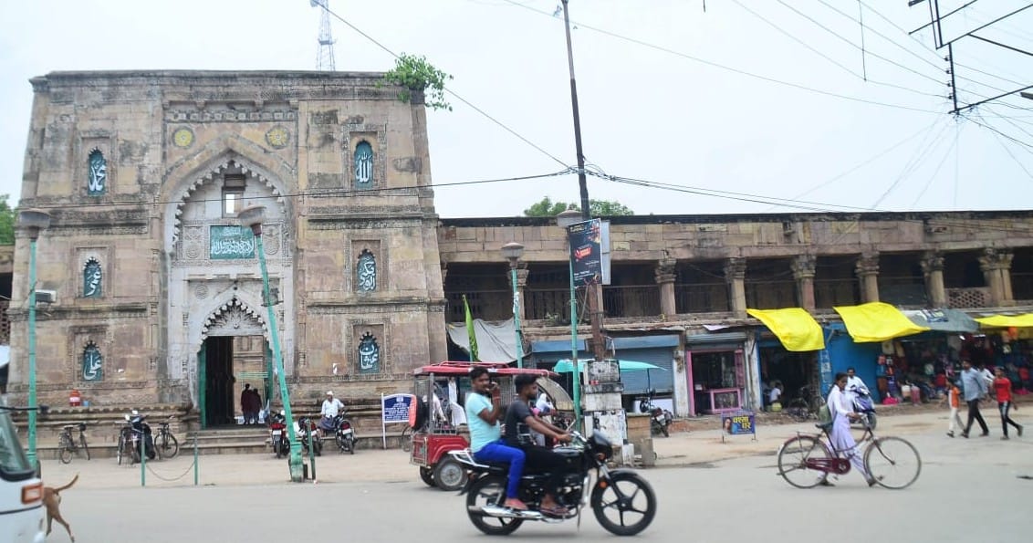 Shops will be removed from the exterior of Atala Masjid