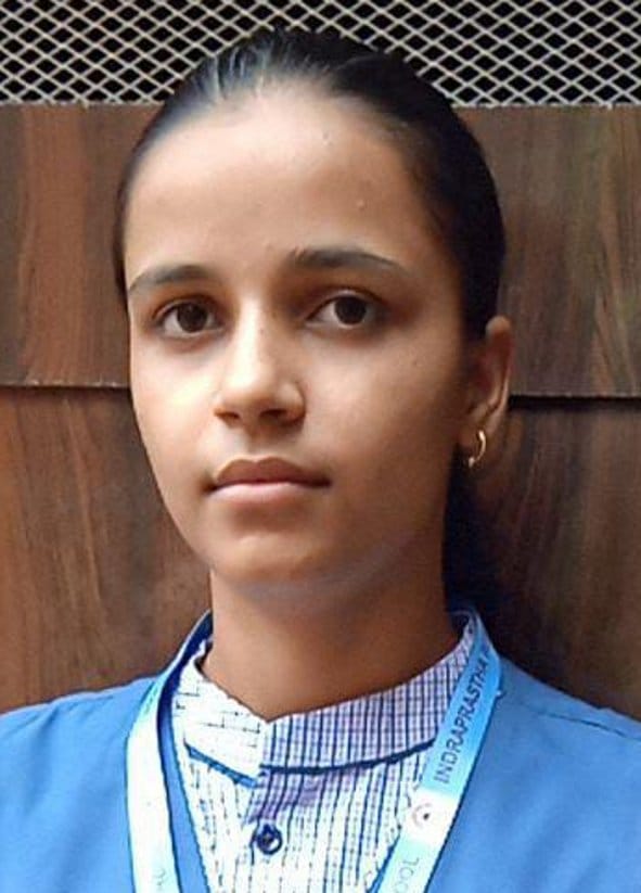 Varnika studied by making a schedule, stayed away from mobile