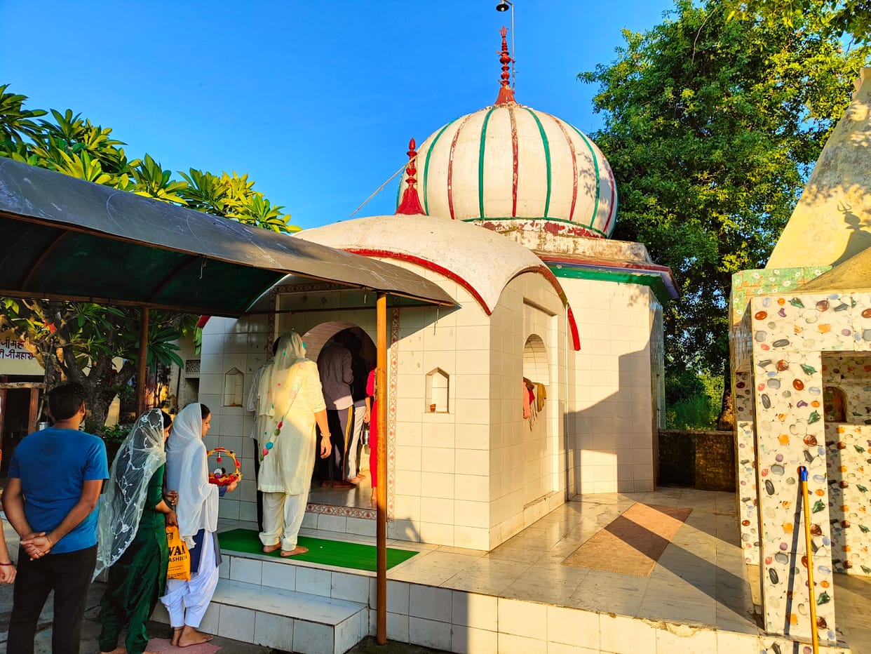 Shivling established here from Dwapar Yuga, the center of deep faith