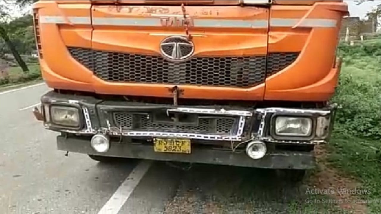 Kanwar Yatra 2022: Dumper tramples Kanwariyas on Aligarh Agra National Highway in Hathras six died