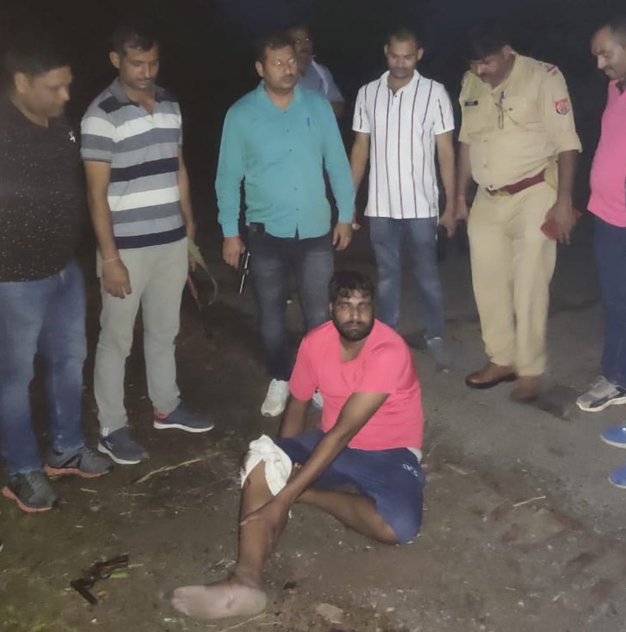 crime,kanpur news,up news,farrukhabad news,giraftaar,muthbhed,inami,badmash