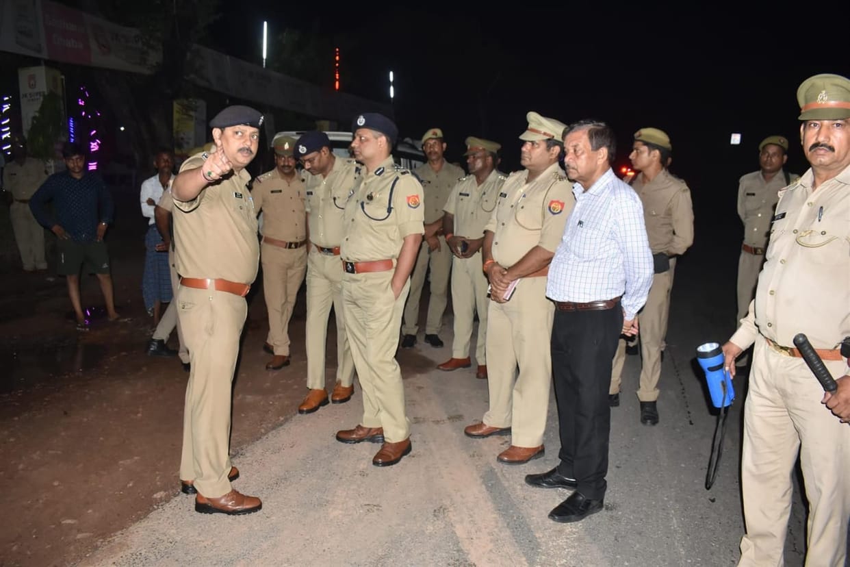 Hathras: Speeding dumper trampled Kanwariyas going to Gwalior, six killed