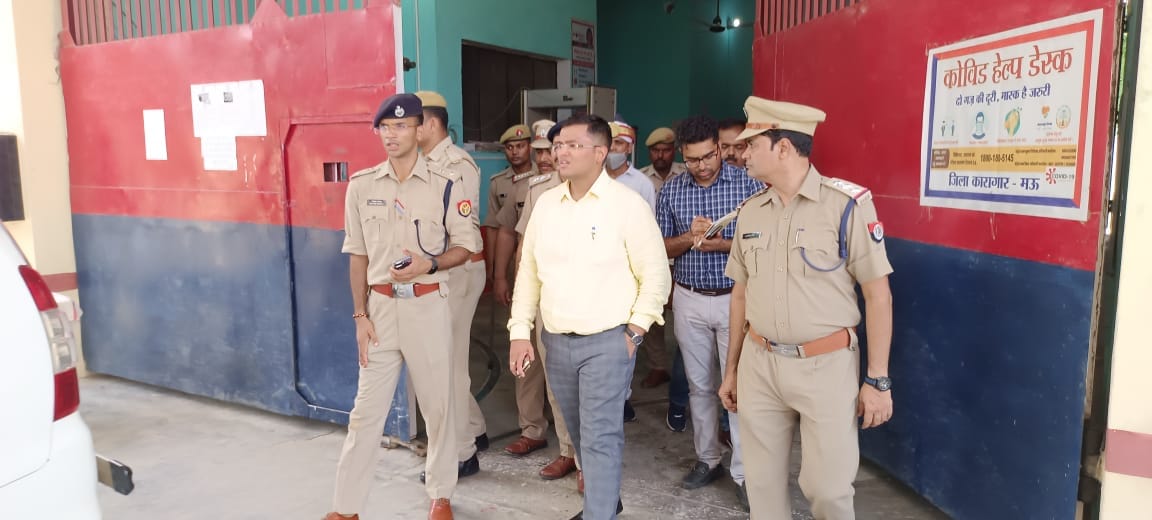 DM along with SP did surprise inspection of district jail