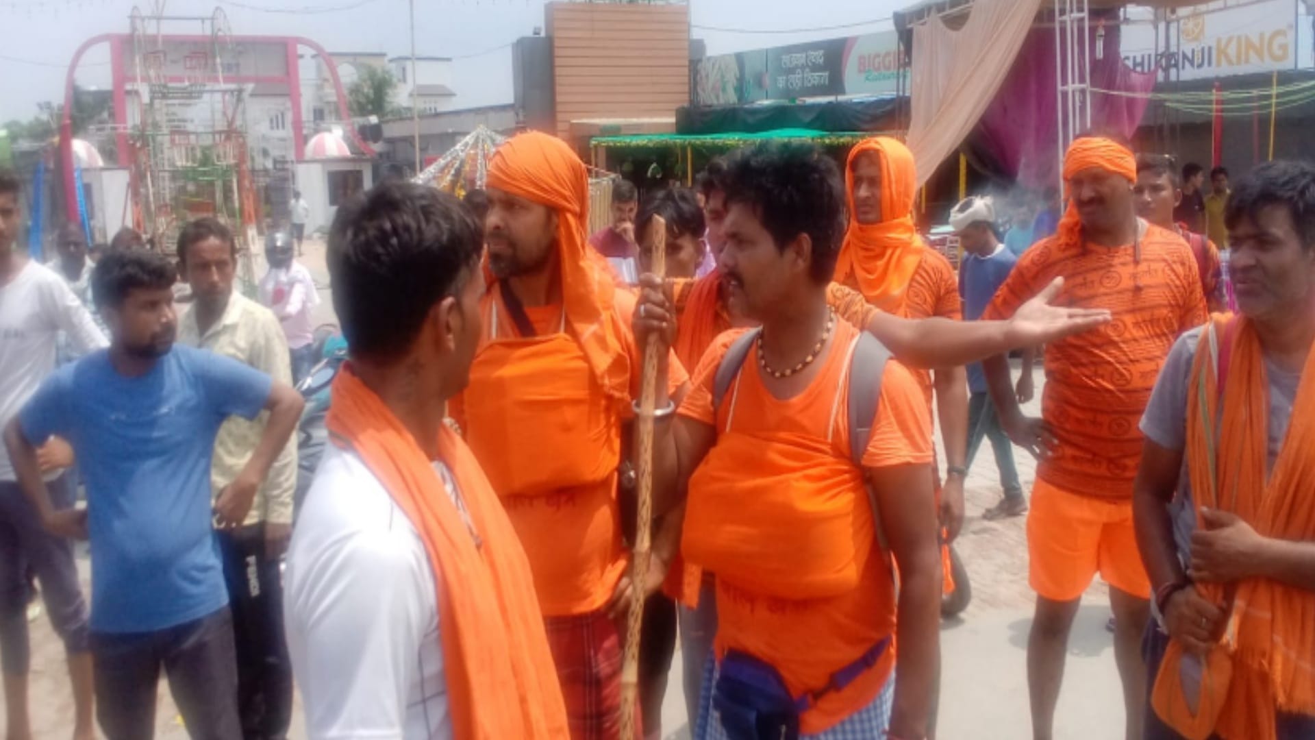 Kanwad yatra updates: Kanwadis furious over breaking Kanwad, jammed the NH-58 highway, attack on police