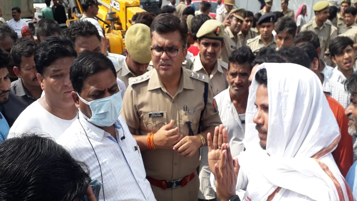 Municipal Corporation demolished illegal construction near Abdullah College in Aligarh