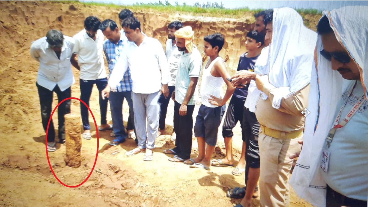 A cannonball of the British era has been found in the field in the village of Muzaffarnagar