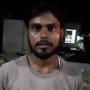 Hathras: Miscreants snatched money and mobile from the youth by becoming a policeman