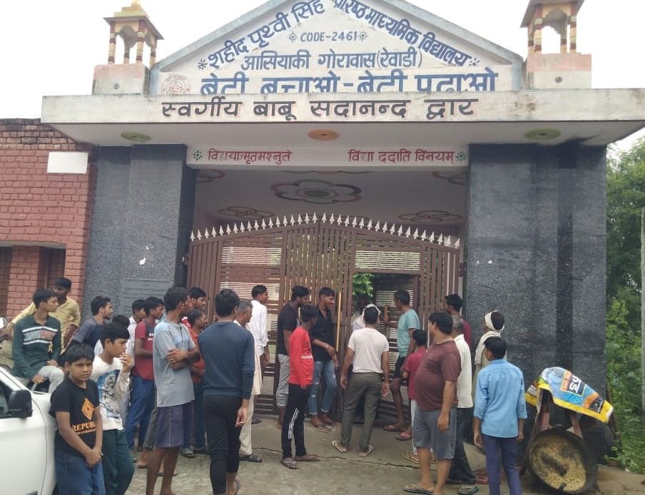 10th student dies due to poisonous animal bite, angry villagers lock the school