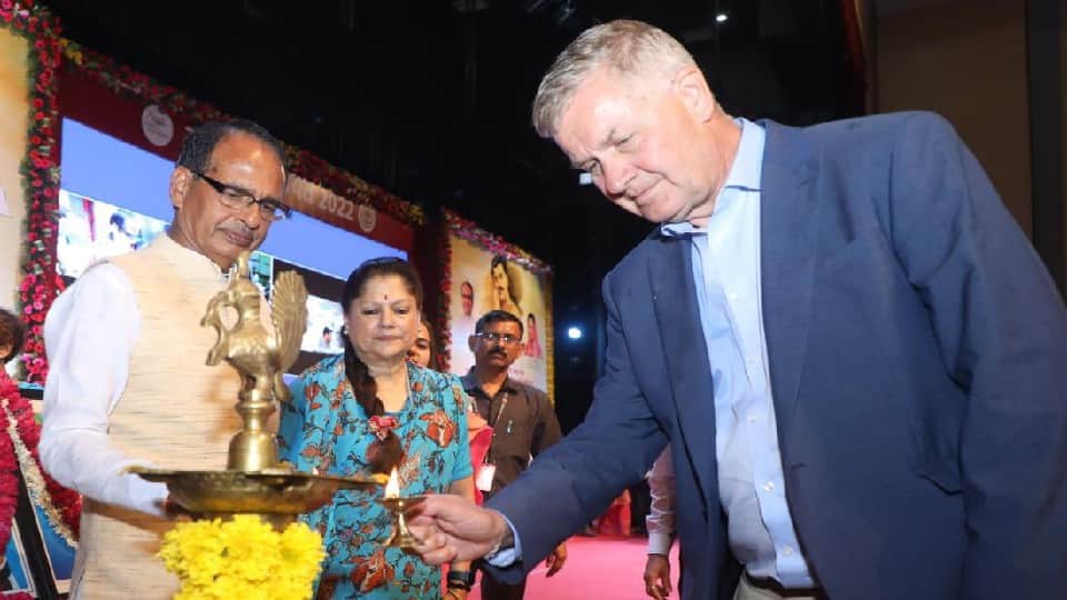 Youth MahaPanchayat: Shivraj said – youth will get 50 lakh loan to start business, we will take guarantee