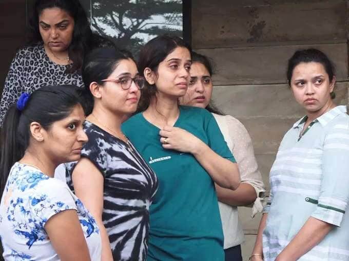 People bid farewell to Malkhan aka Deepesh Bhan with moist eyes actor wife becomes emotional