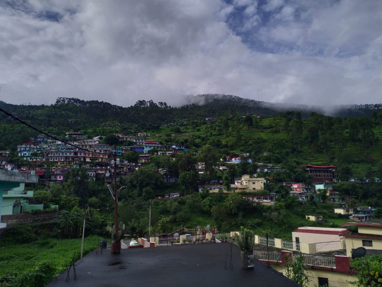 Uttarakhand Weather: light rainfall and snowfall Expected in hilly areas, Temperature will rise in the field