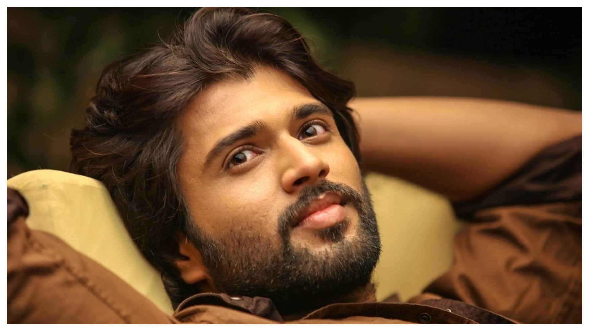 Liger Star Vijay Devarakonda Spotted in shoes instead of chappal, Netizens Asked is movie promotion done
