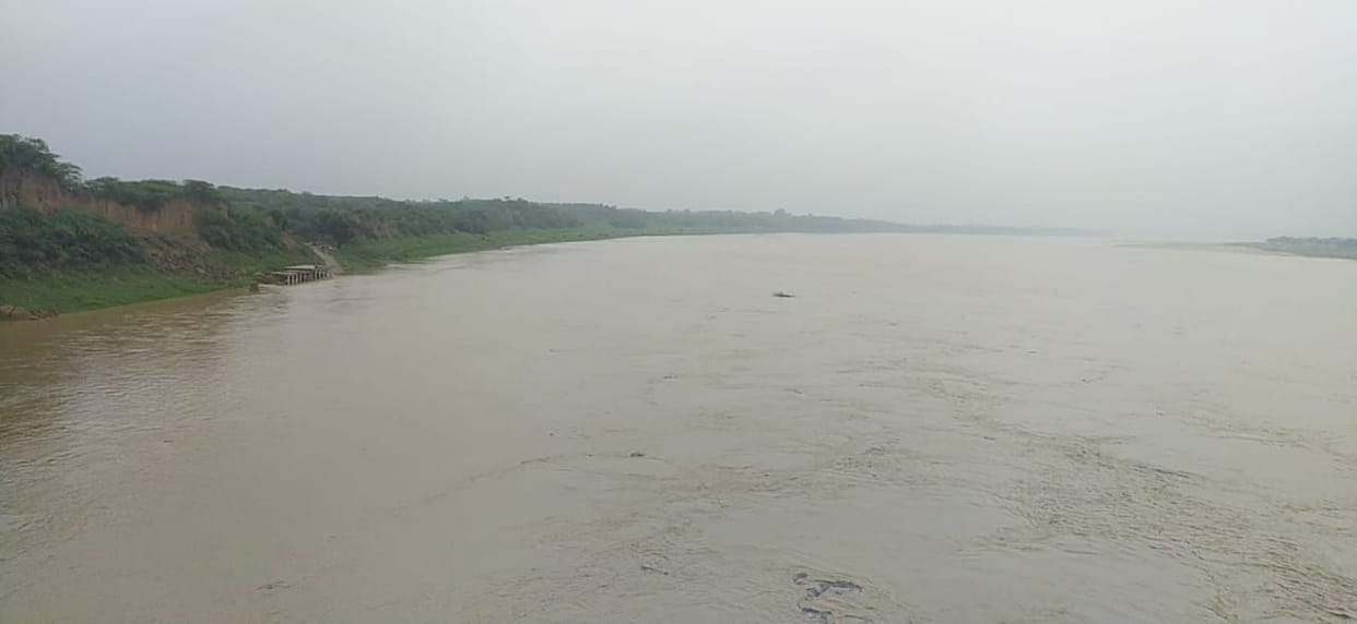 Auraiya: The danger increased again after the rain, the water level of Yamuna reached 106.04 meters