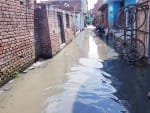 इस्लाम नगर में भरा बारिश का पानी ।