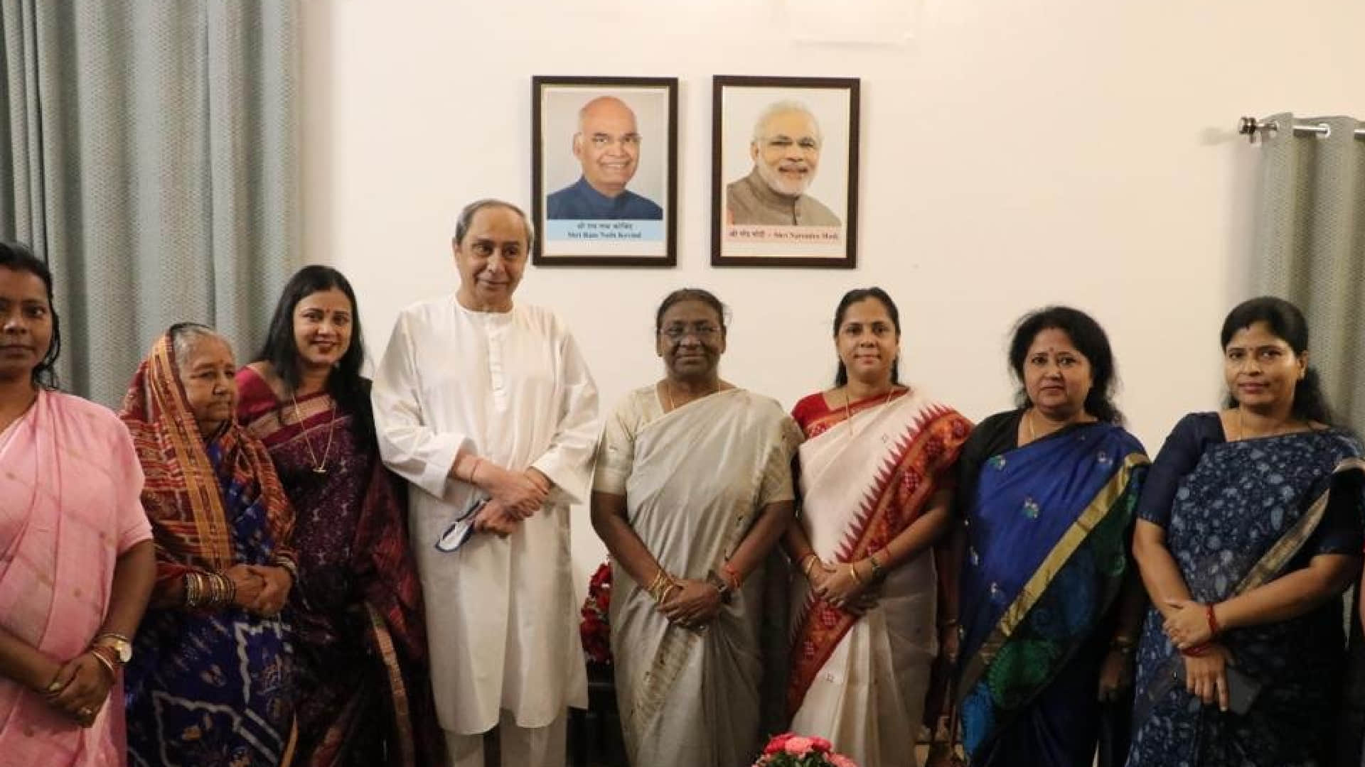 Draupadi Murmu Meets Nitin Gadkari Naveen Patnaik Margaret Alwa Yogi Aditya Nath Vice President Election