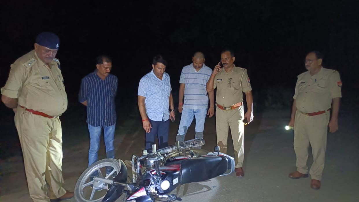 Two goons arrested after encounter with police in Gonda.