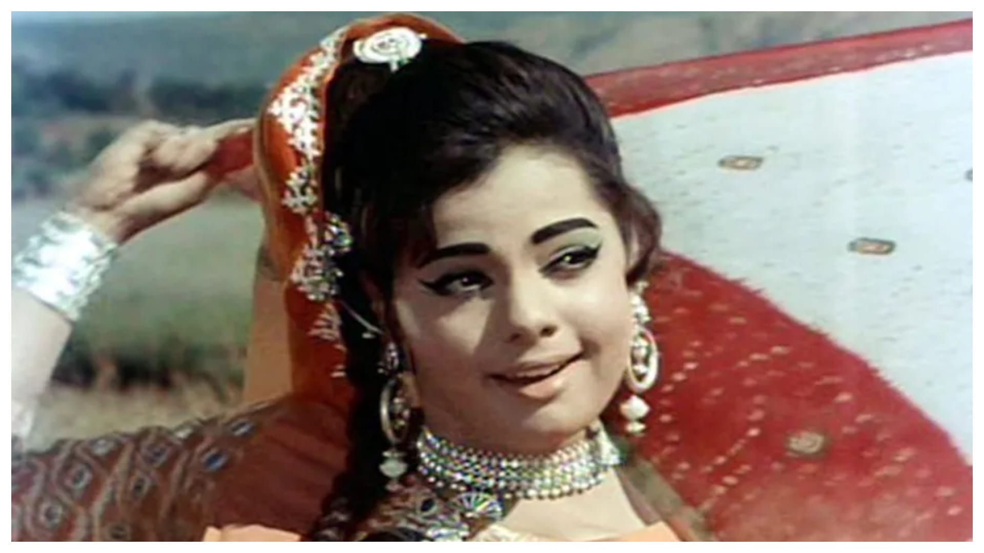 Monday Flashback: when no big star were agree to work with Mumtaz then Dara Singh did Faulad movie with her