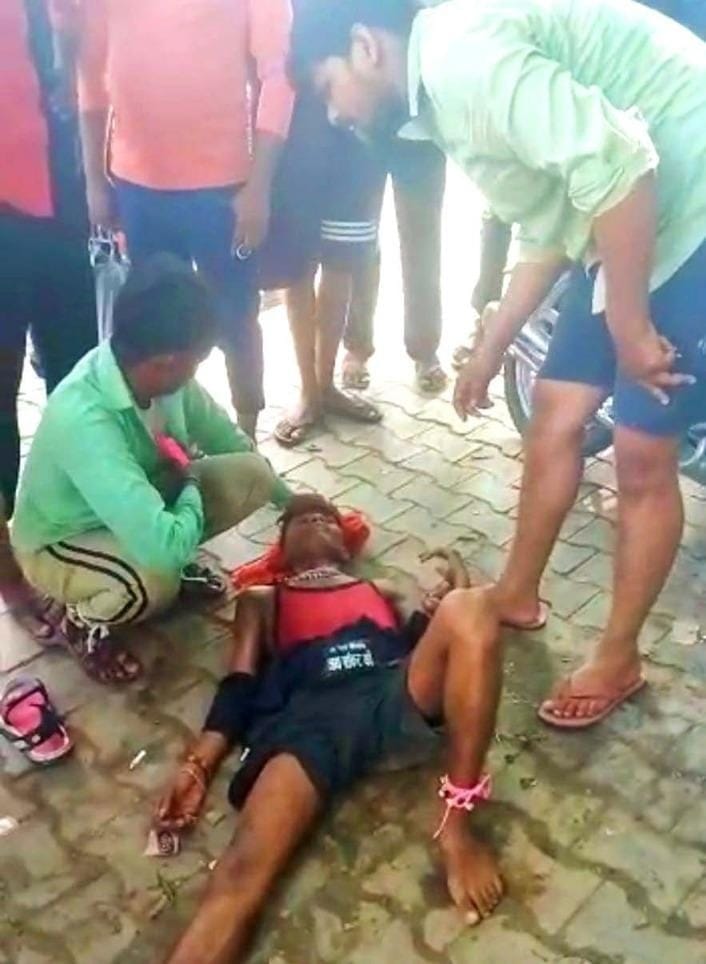 Electric pole was lowered due to rain, Kanwariya got hit, JE suspended
