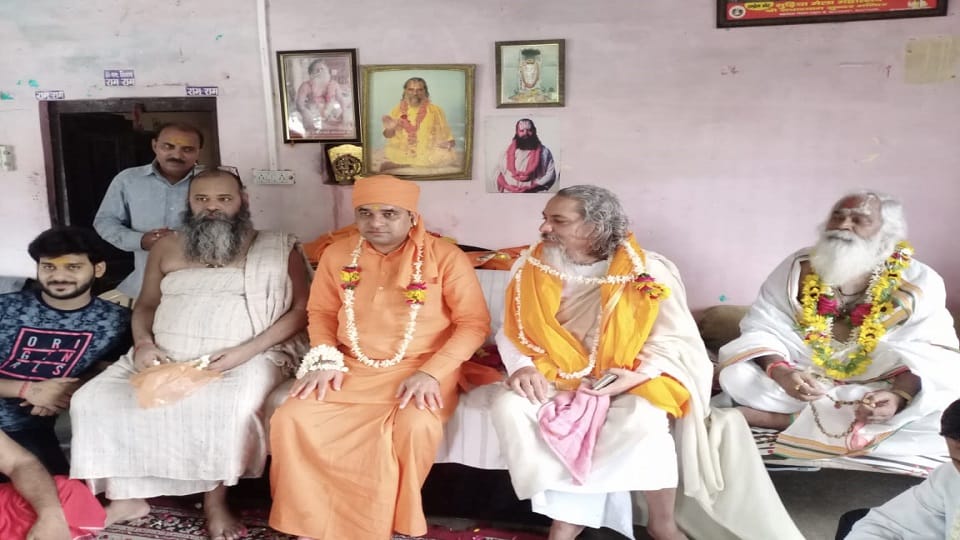 Sant Vijaydas Sucide Case Rajasthan BJP MP holds meeting with saints in Govardhan