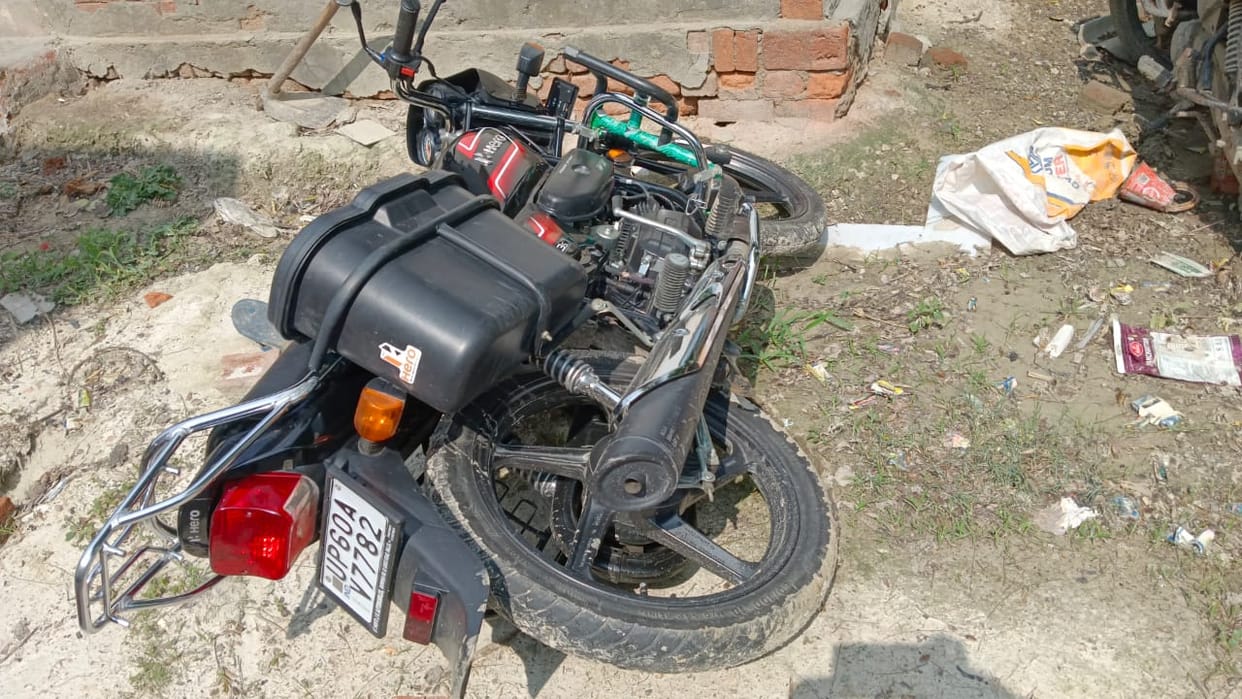 Traumatic accident in Mau innocent died due to crushed by bike who fell from mothers lap