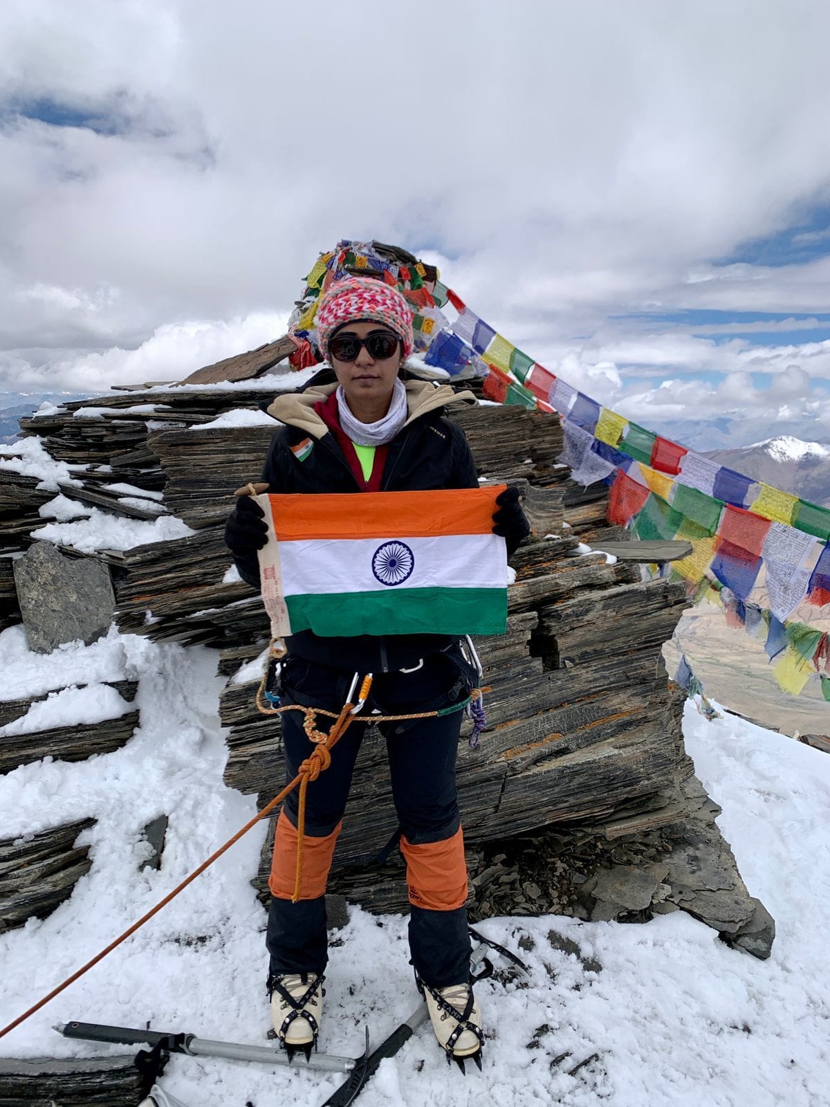 Reena Bhatti became the first mountaineer of Haryana by conquering two peaks in 70 hours