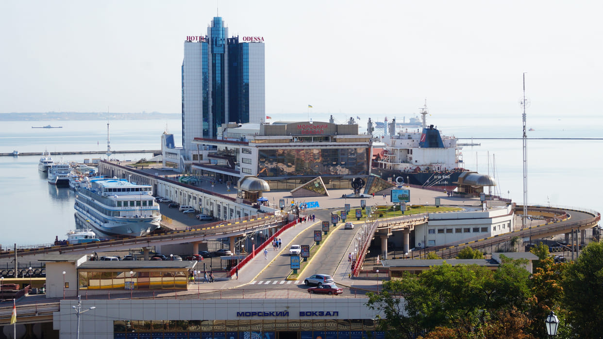Ukraine will export grain despite Russian attacks on the odessa port