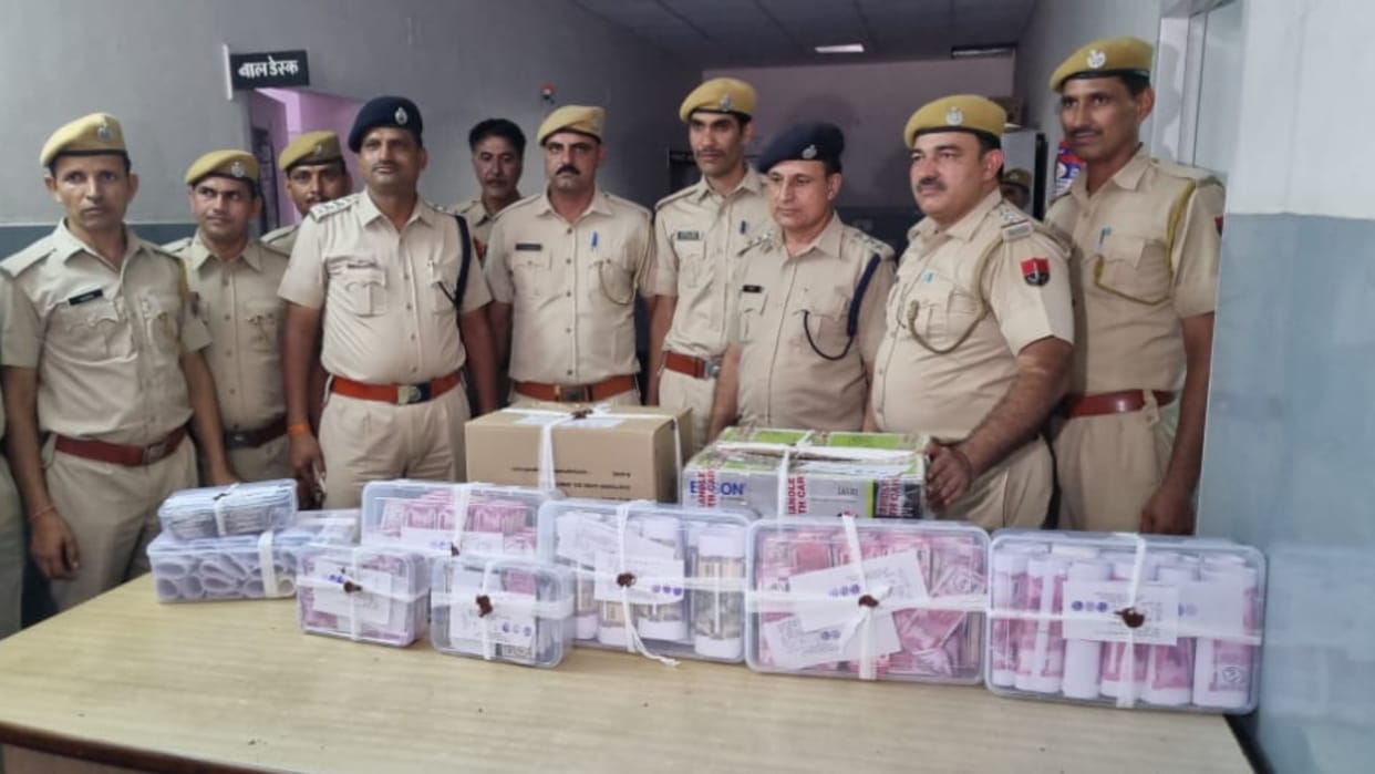 Bikaner Police has exposed the fake currency printing gang