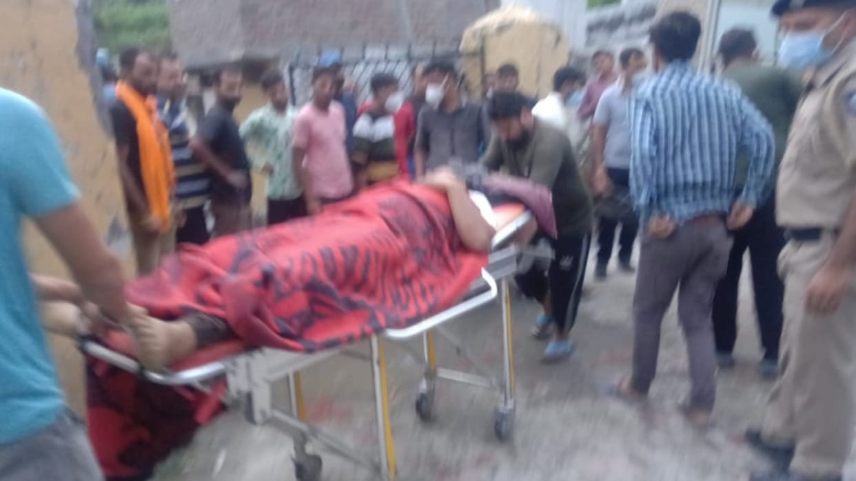 Accident in chamba Himachal five killed two injured car falls into gorge