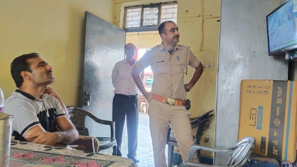Aligarh police scanned CCTV in search of child