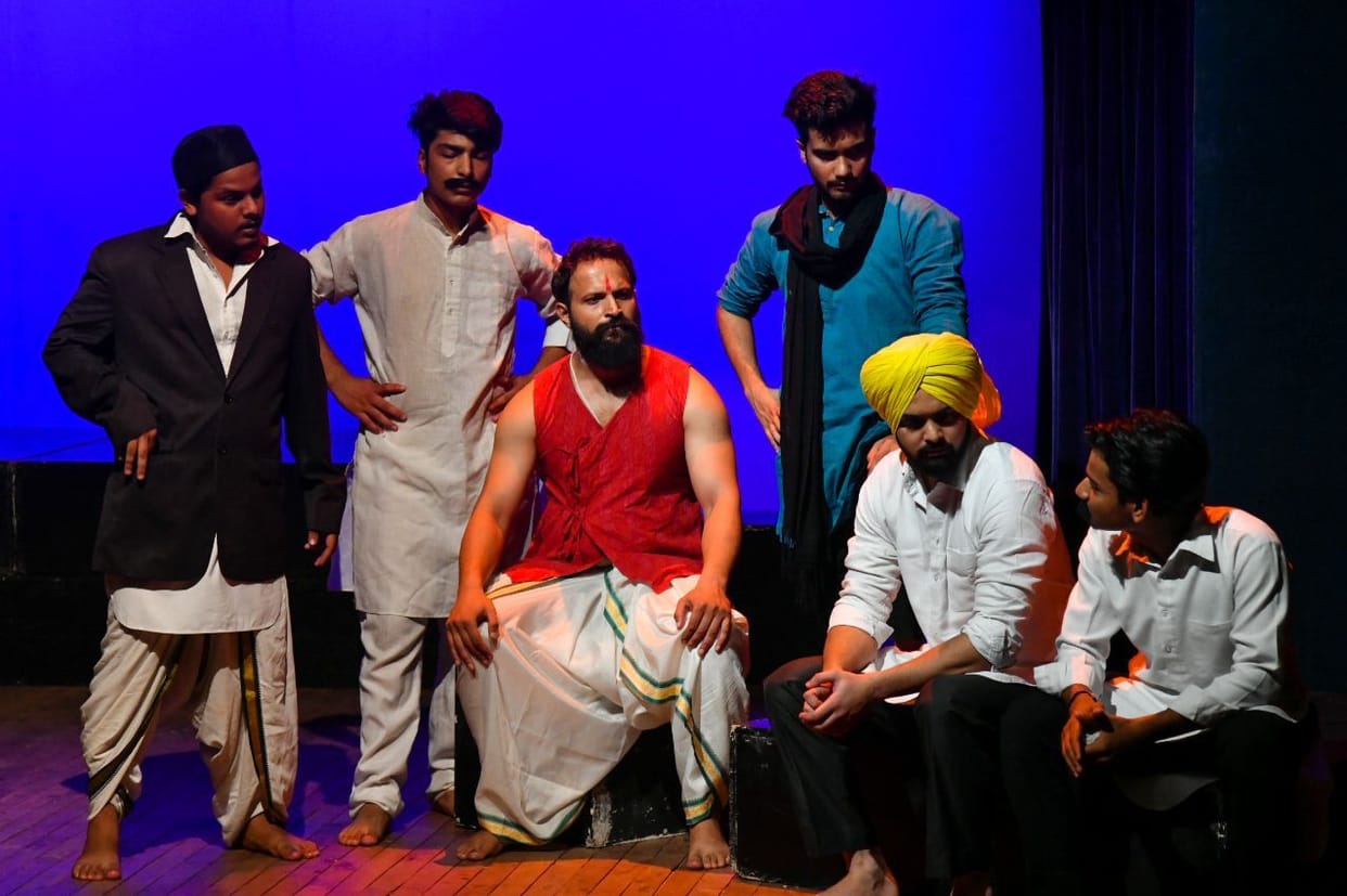'Gagan Damama Bajyo' filled the spirit of patriotism in the audience
