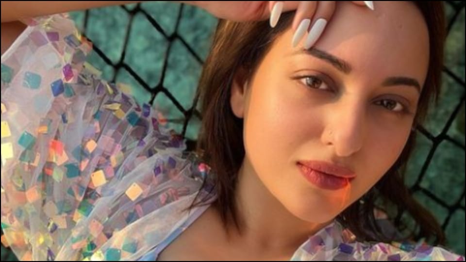 Sonakshi sinha shares  Maldives vacation photos actress wear blue bikini boyfriend zaheer iqbal