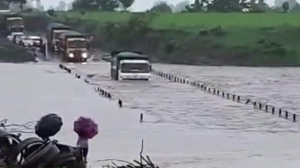 Heavy Rain in Sehore: More than 10 inches of rain in Rehti, water entered houses, NDRF rescued stranded people