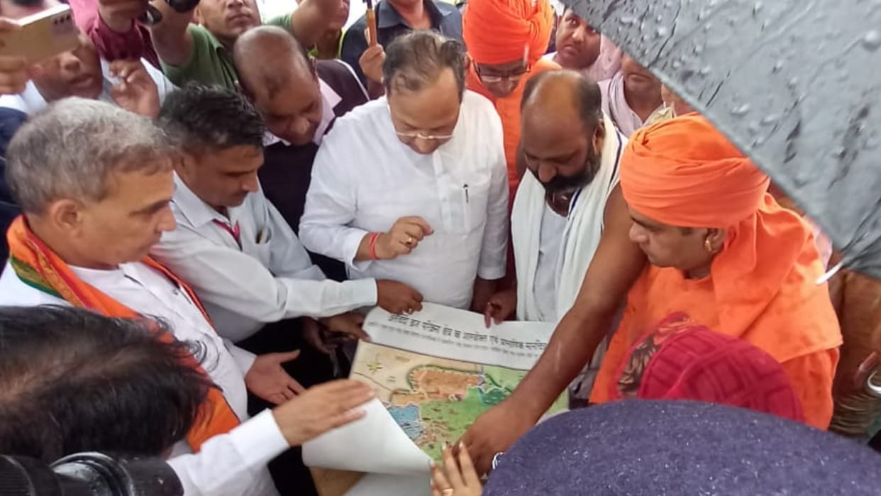 BJP Chief JP Nadda four member team reached jaipur, saint demanded a CBI inquiry