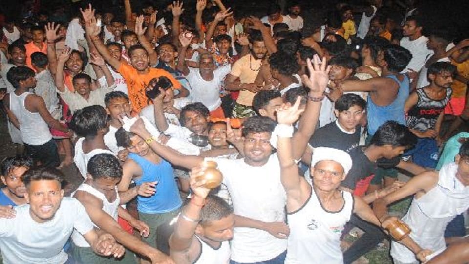 Sawan 2022 Parikrama of Shiv Temples Balkeshwar Mahadev Kailash Prathvinath and Rajeshwar Mandir Agra