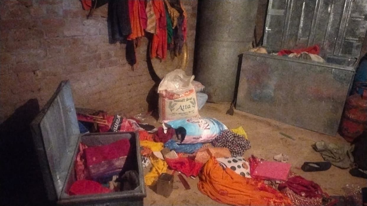 Thieves stole the bell and donation boxes from the temple in Etawah