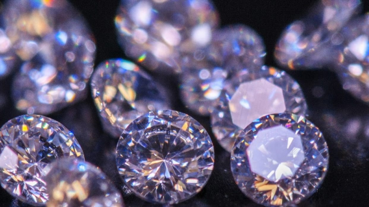 90 lakh diamond theft in Jaipur three lakh rupees also stolen