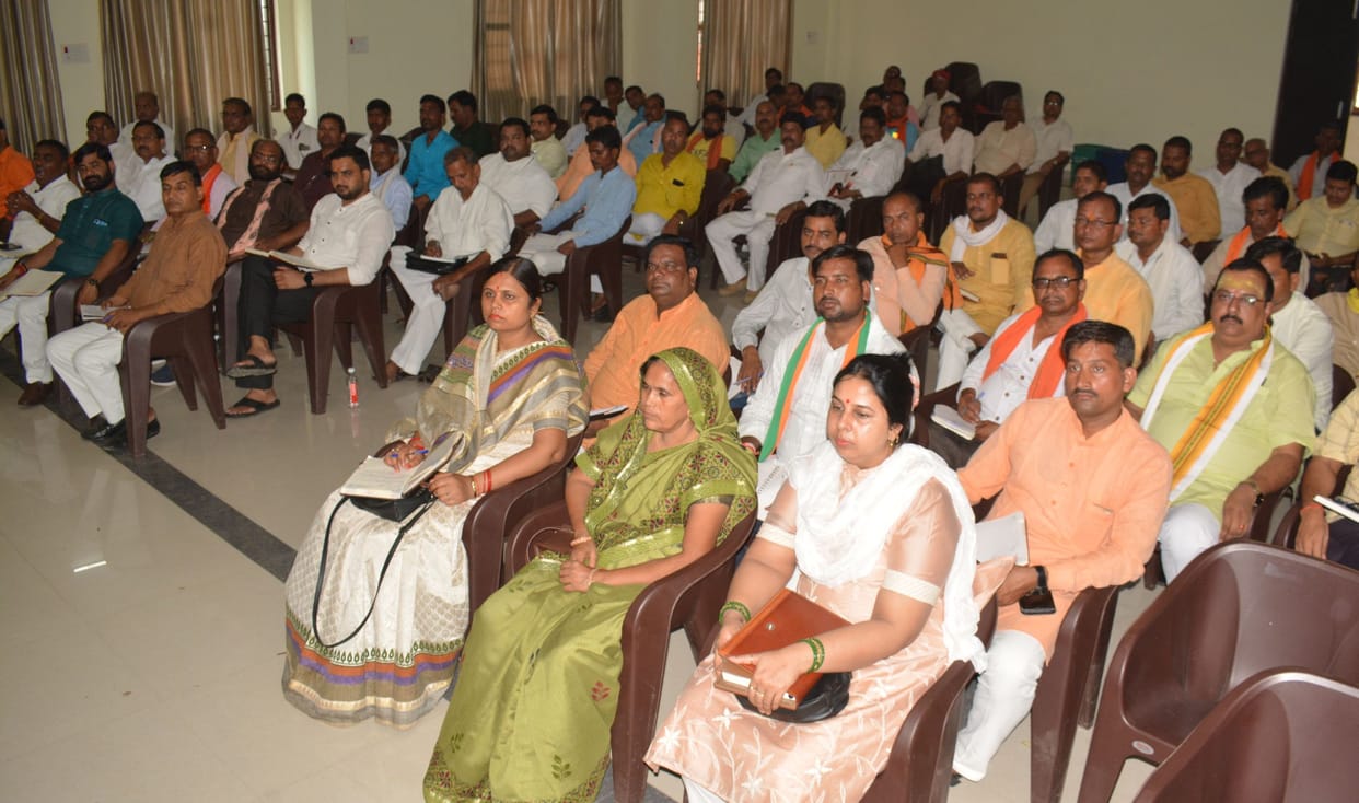 Hardoi, Tricolor will be hoisted at every house from Revolution Day to Independence Day