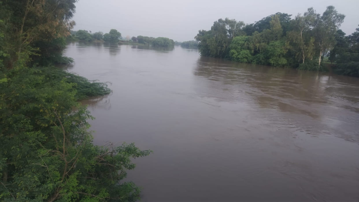 The water level of Ghaggar reached 23 thousand cusecs, 14 thousand cusecs of water left towards Rajasthan