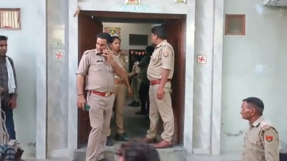 Aligarh triple murder Saurabh had announced, if he does not listen, he will be forced to kill