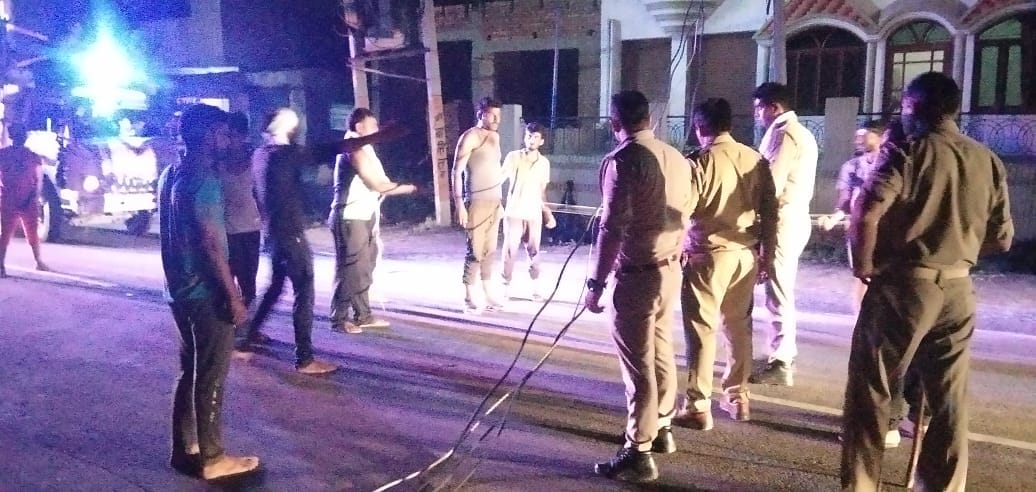 HT line fell in the middle of the road, the kanwariyas left narrowly