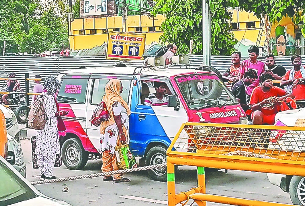 Haridwar Kanwar Yatra 2022: Ambulance Stuck in Traffic Jam kanwariya Dies